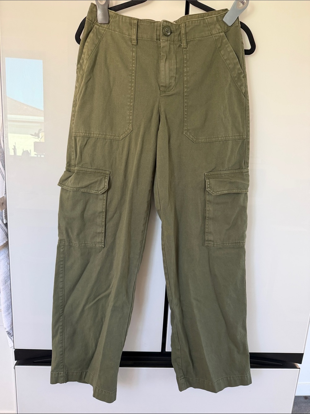 Universal Thread women's Olive Green Cargo Pants